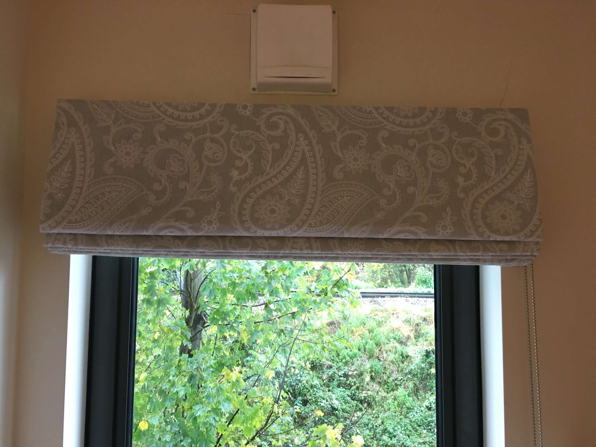 Roman blind